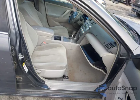 2009 Toyota Camry Le z USA, uszkodzony, nr VIN 4T1BE46K79U793325